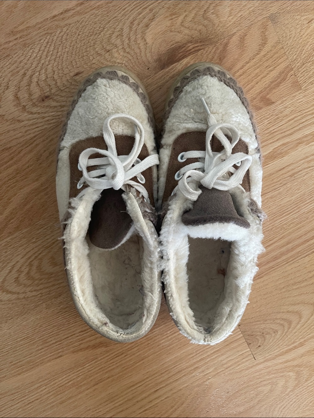 Cozy Faux-Shearling Lace-Up Women's Shoes in Cream and Brown